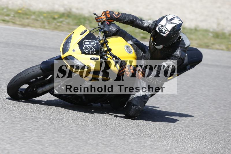 /10 20.04.2026  Pluess Moto Sport ADR/Freies Fahren/88